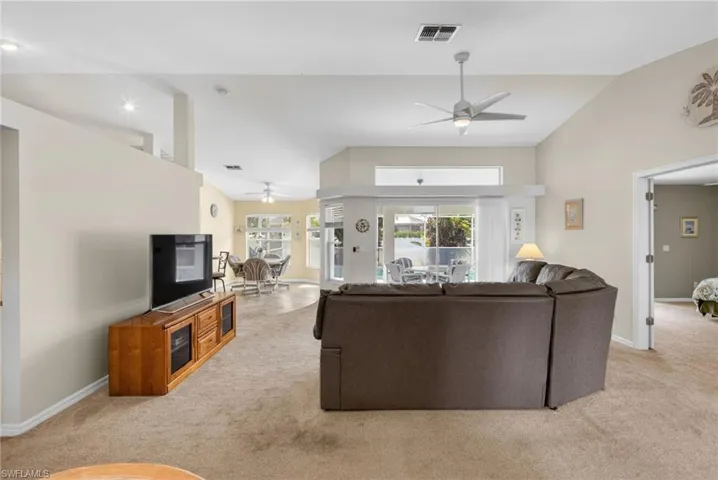 705 Sw 9th Ave, Cape Coral, Florida 33991