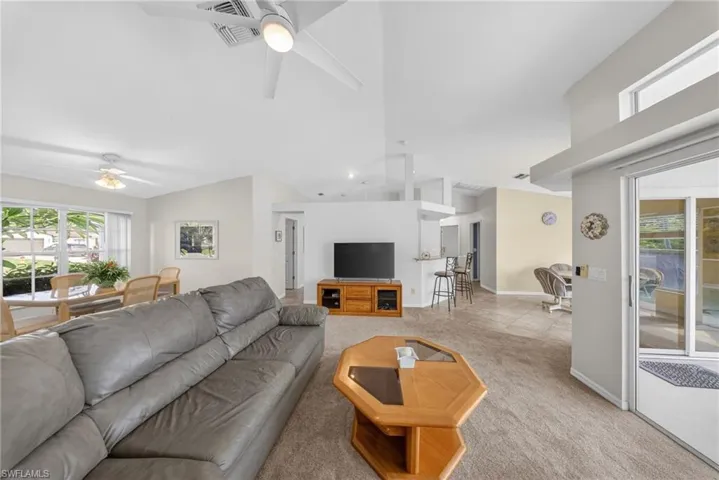 705 Sw 9th Ave, Cape Coral, Florida 33991