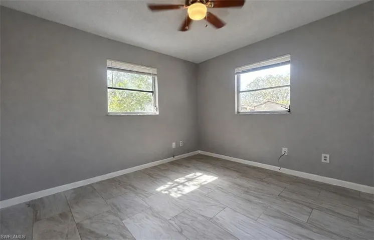 424 Cactus Cir, Lehigh Acres, Florida 33936