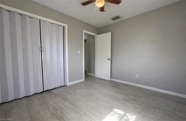 424 Cactus Cir, Lehigh Acres, Florida 33936