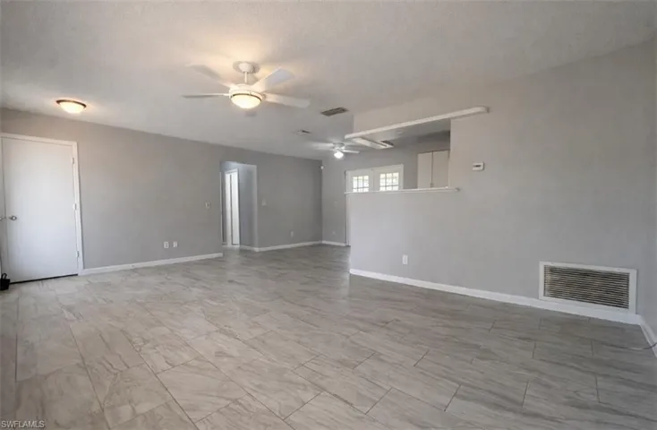 424 Cactus Cir, Lehigh Acres, Florida 33936