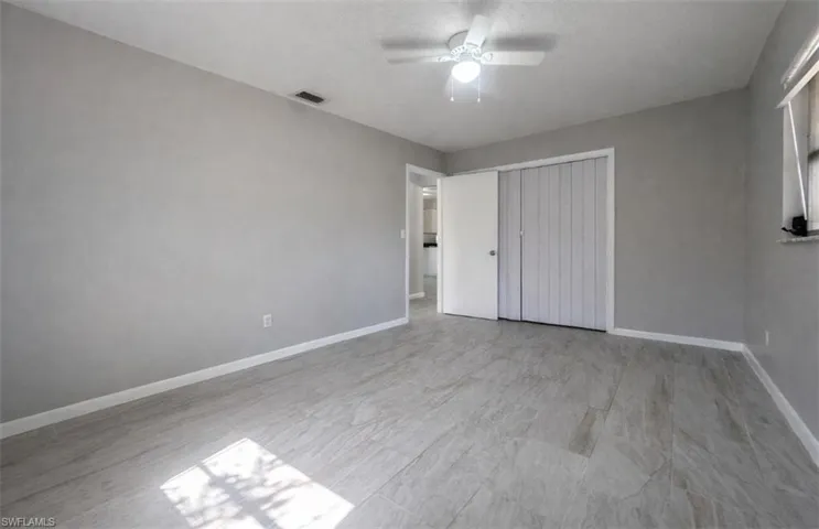 424 Cactus Cir, Lehigh Acres, Florida 33936