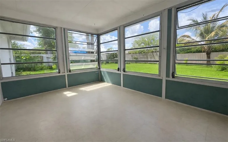424 Cactus Cir, Lehigh Acres, Florida 33936