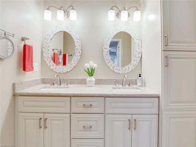 Dual sinks, granite counters