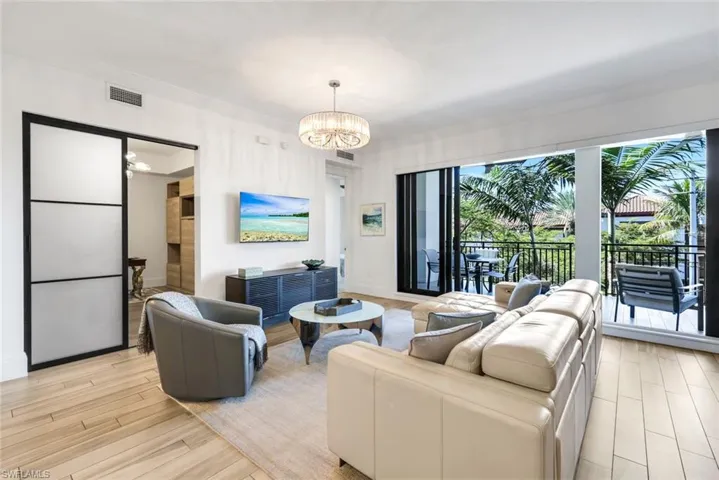 1035 3rd Ave S 305, Naples, Florida 34102