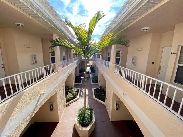 1096 Woodshire Ln C212, Naples, Florida 34105