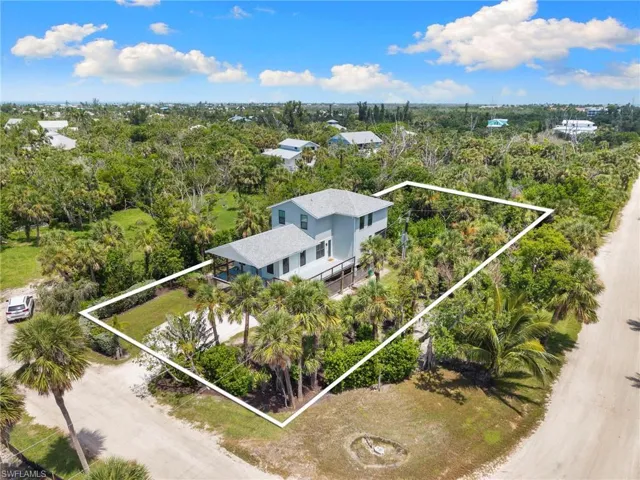 View from above of property with property boundaries highlighted