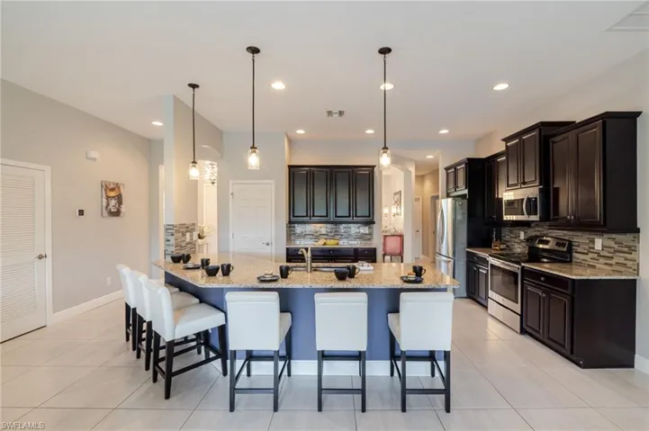 Kitchen Bar