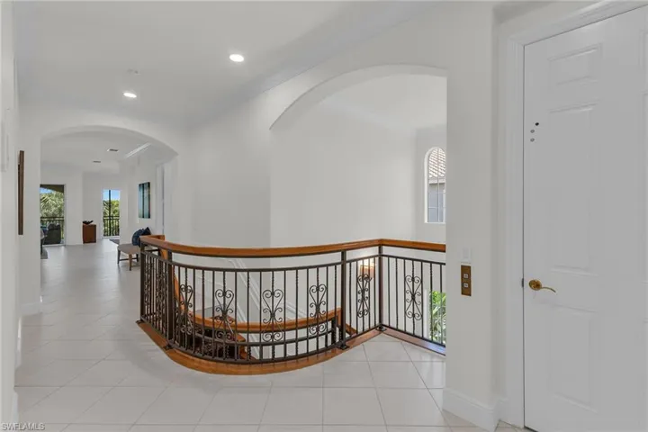 9142  Cherry Oaks  LN, Naples, FL 34114