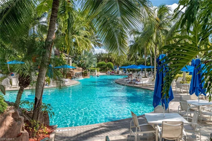 9142  Cherry Oaks  LN, Naples, FL 34114