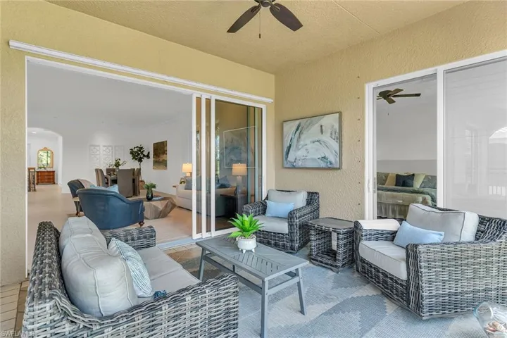 9142  Cherry Oaks  LN, Naples, FL 34114