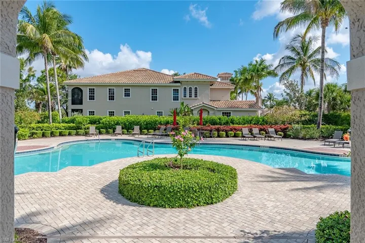 9142  Cherry Oaks  LN, Naples, FL 34114