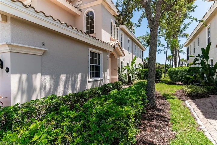 9142  Cherry Oaks  LN, Naples, FL 34114