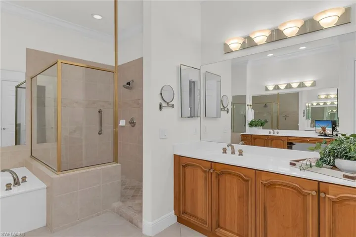 9142  Cherry Oaks  LN, Naples, FL 34114