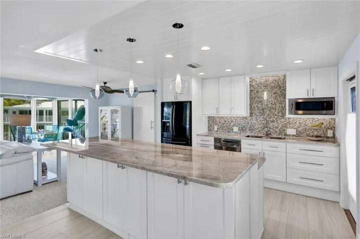 388 Harbour Dr 388, Naples, Florida 34103