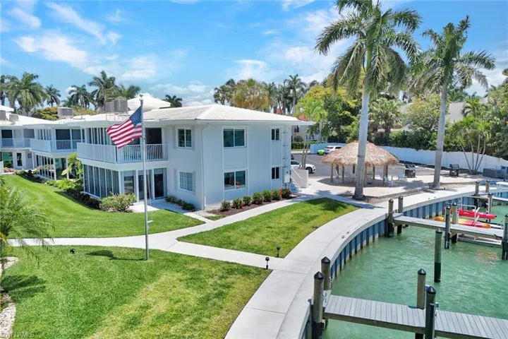 388 Harbour Dr 388, Naples, Florida 34103