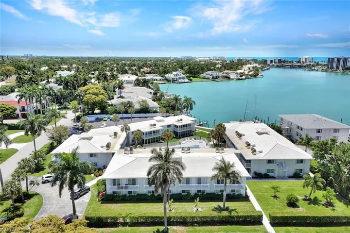 388 Harbour Dr 388, Naples, Florida 34103
