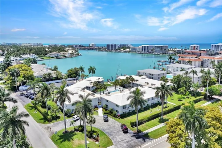 388 Harbour Dr 388, Naples, Florida 34103