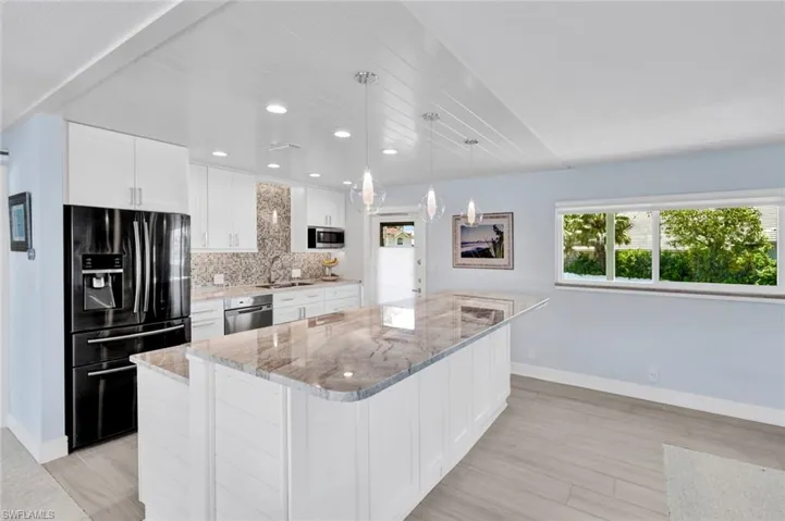 388 Harbour Dr 388, Naples, Florida 34103