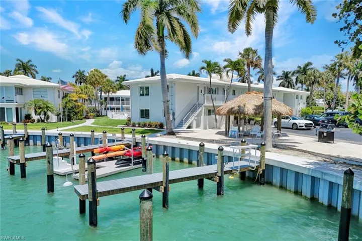 388 Harbour Dr 388, Naples, Florida 34103