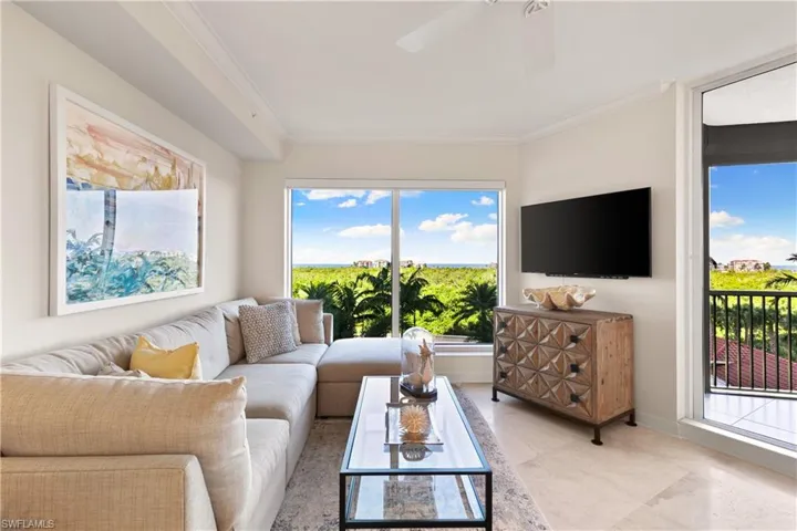 7575 Pelican Bay Blvd # 402, Naples Fl 34108