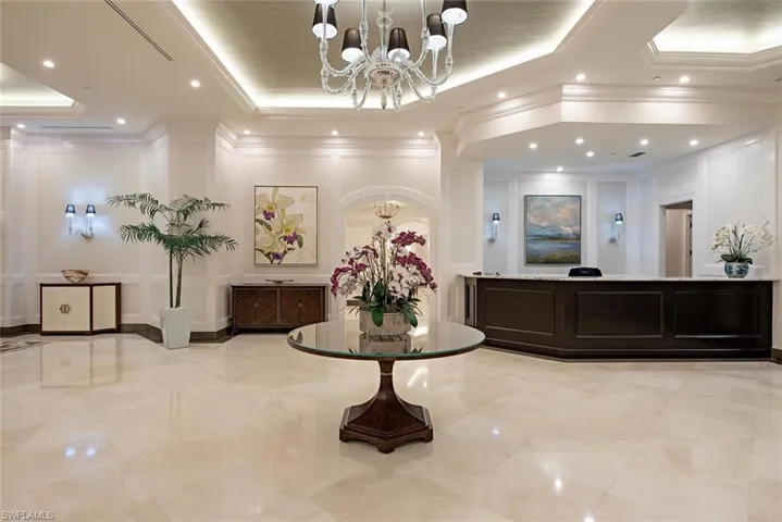 Lobby with 24/7 Doorman