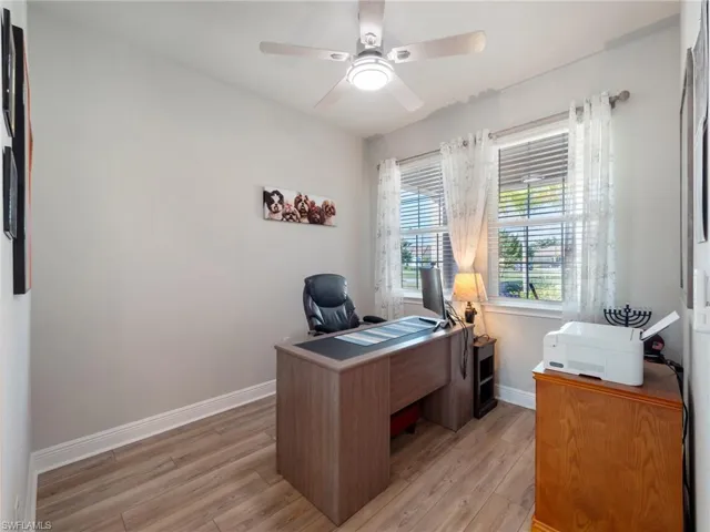 10373  Bonavie Cove  DR, Fort Myers, FL 33966