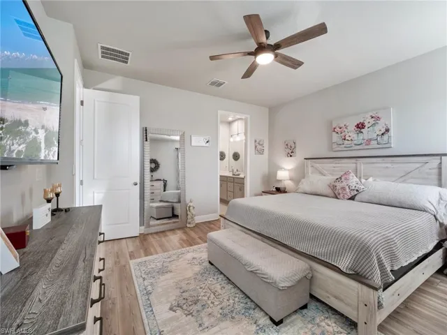 10373  Bonavie Cove  DR, Fort Myers, FL 33966