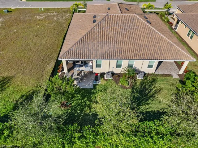 10373  Bonavie Cove  DR, Fort Myers, FL 33966
