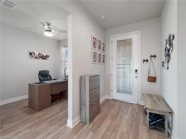 10373  Bonavie Cove  DR, Fort Myers, FL 33966