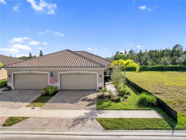 10373  Bonavie Cove  DR, Fort Myers, FL 33966