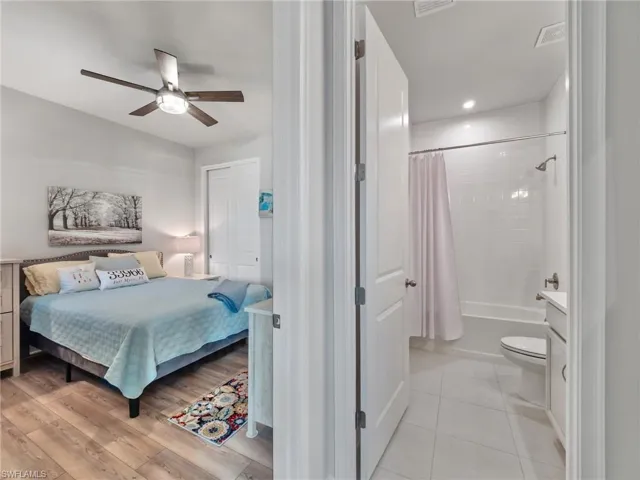 10373  Bonavie Cove  DR, Fort Myers, FL 33966