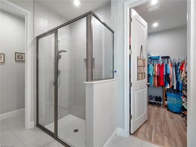 10373  Bonavie Cove  DR, Fort Myers, FL 33966