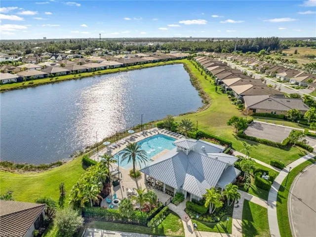 10373  Bonavie Cove  DR, Fort Myers, FL 33966