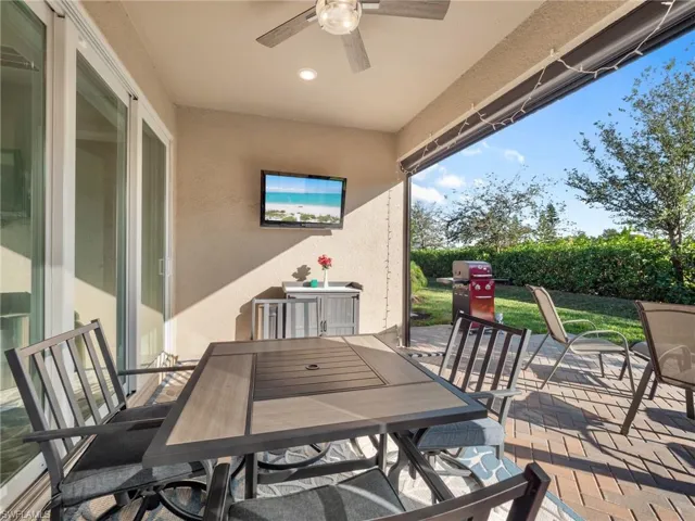 10373  Bonavie Cove  DR, Fort Myers, FL 33966