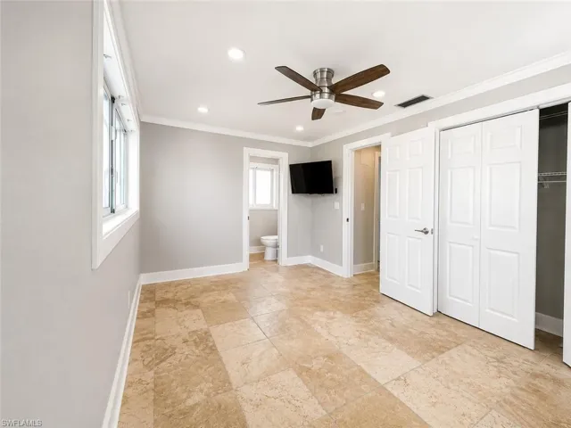 912  Dolphin  DR, Cape Coral, FL 33904