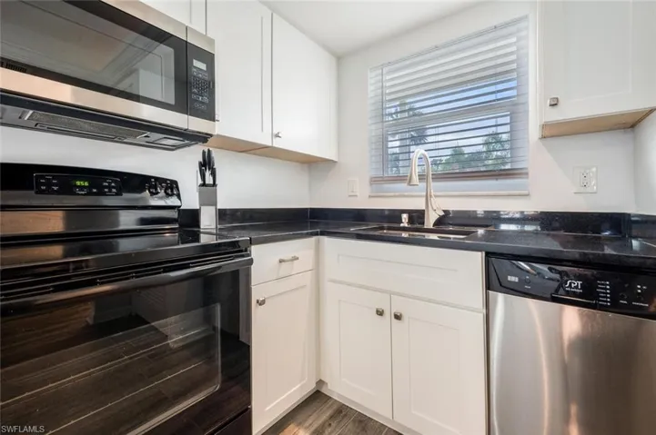 325 Charlemagne Blvd # A100, Naples Fl 34112