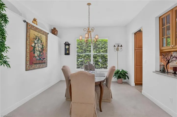 Formal dining room, pass through to kitchen.