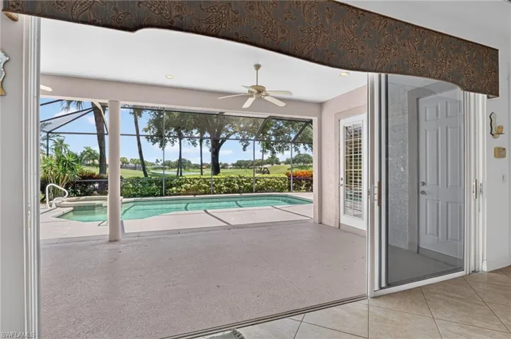 Large covered and screened lanai.