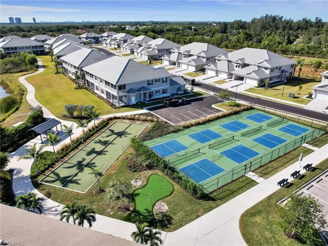 257  Indies Dr E  , Naples, FL 34114