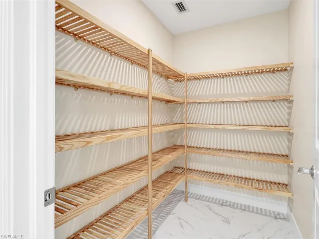 257  Indies Dr E  , Naples, FL 34114