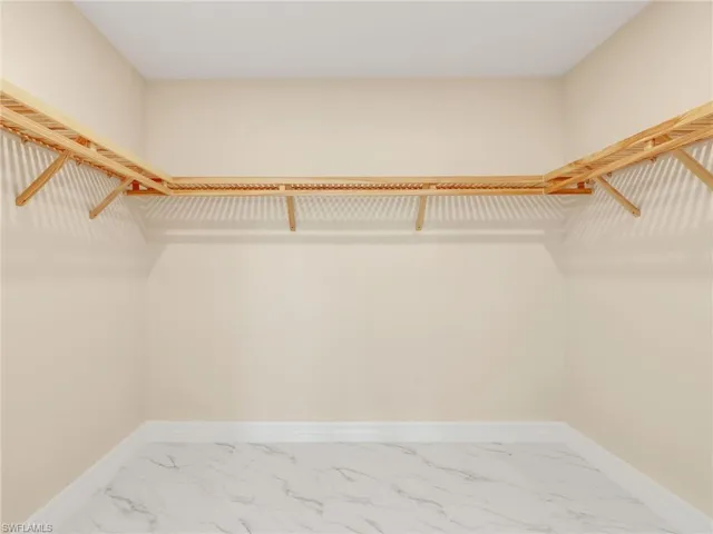 257  Indies Dr E  , Naples, FL 34114