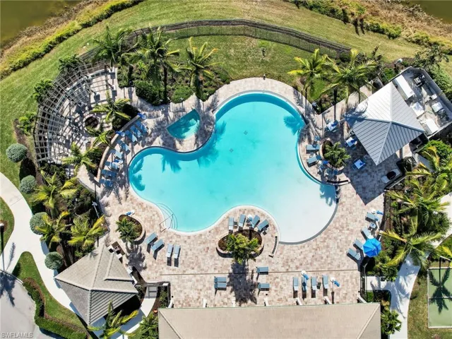 257  Indies Dr E  , Naples, FL 34114