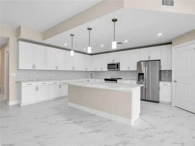 257  Indies Dr E  , Naples, FL 34114