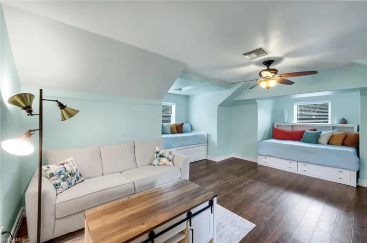 2661 Golden Gate Blvd W, Naples, Florida 34120