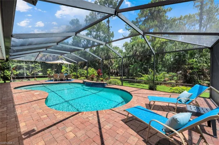 2661 Golden Gate Blvd W, Naples, Florida 34120