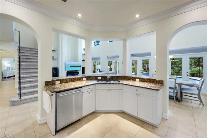 2661 Golden Gate Blvd W, Naples, Florida 34120