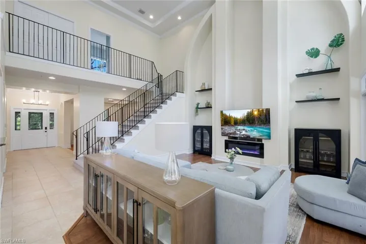 2661 Golden Gate Blvd W, Naples, Florida 34120