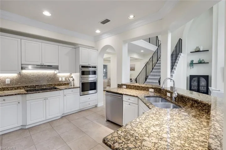 2661 Golden Gate Blvd W, Naples, Florida 34120