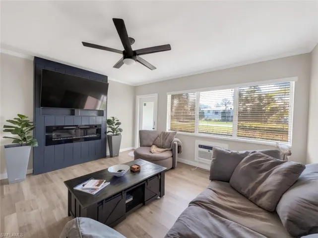 473 12th Ave S B6, Naples, Florida 34102